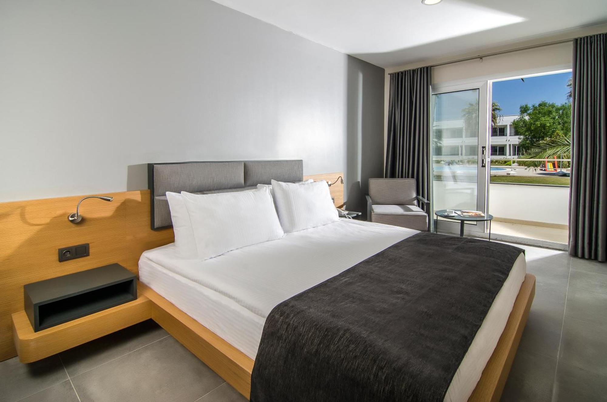 Altin Yunus Hotel & Spa - Çeşme מראה חיצוני תמונה