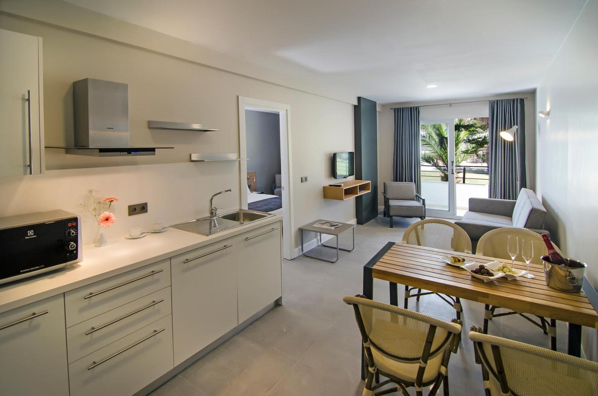 Altin Yunus Hotel & Spa - Çeşme מראה חיצוני תמונה