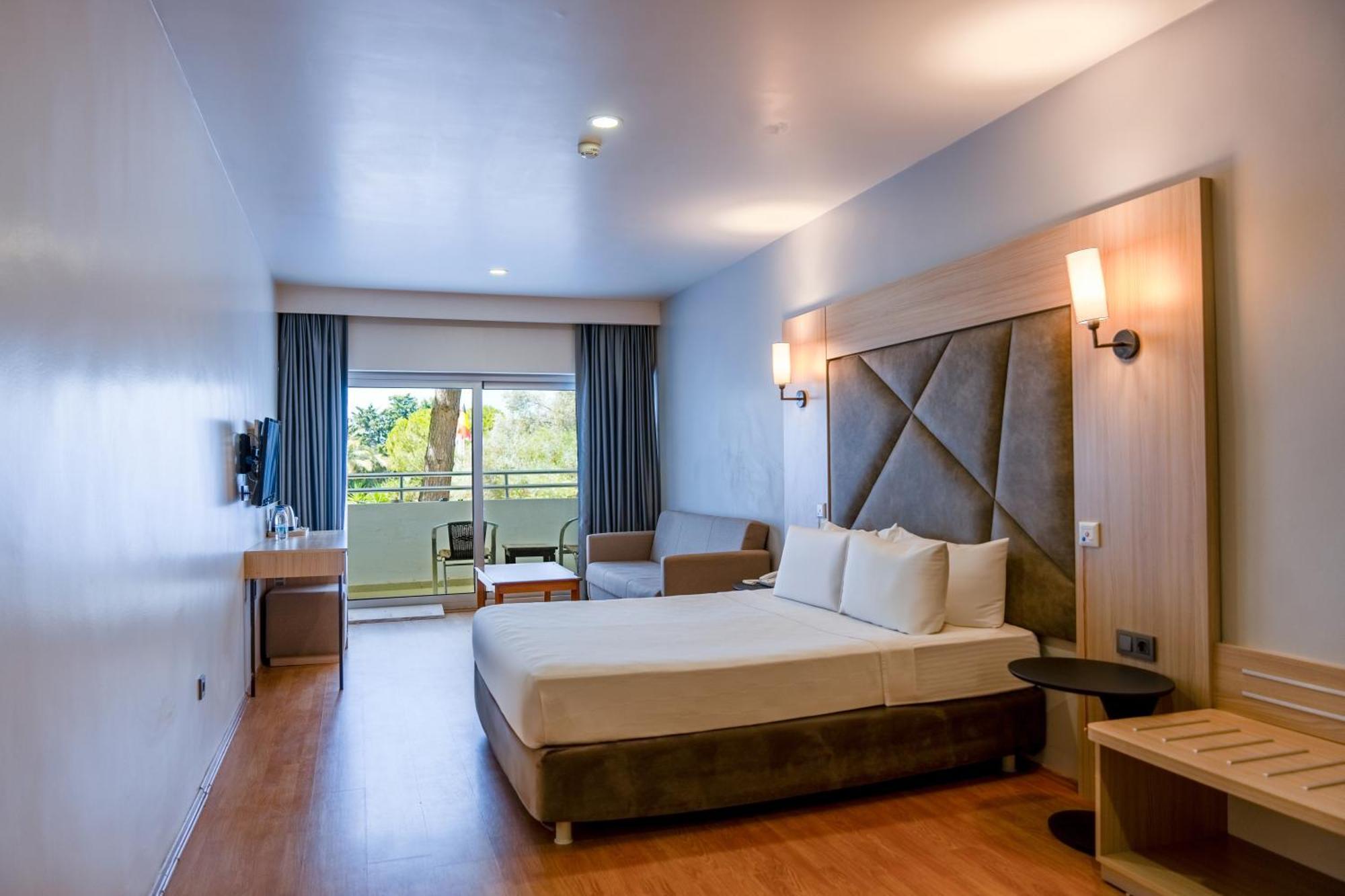 Altin Yunus Hotel & Spa - Çeşme מראה חיצוני תמונה