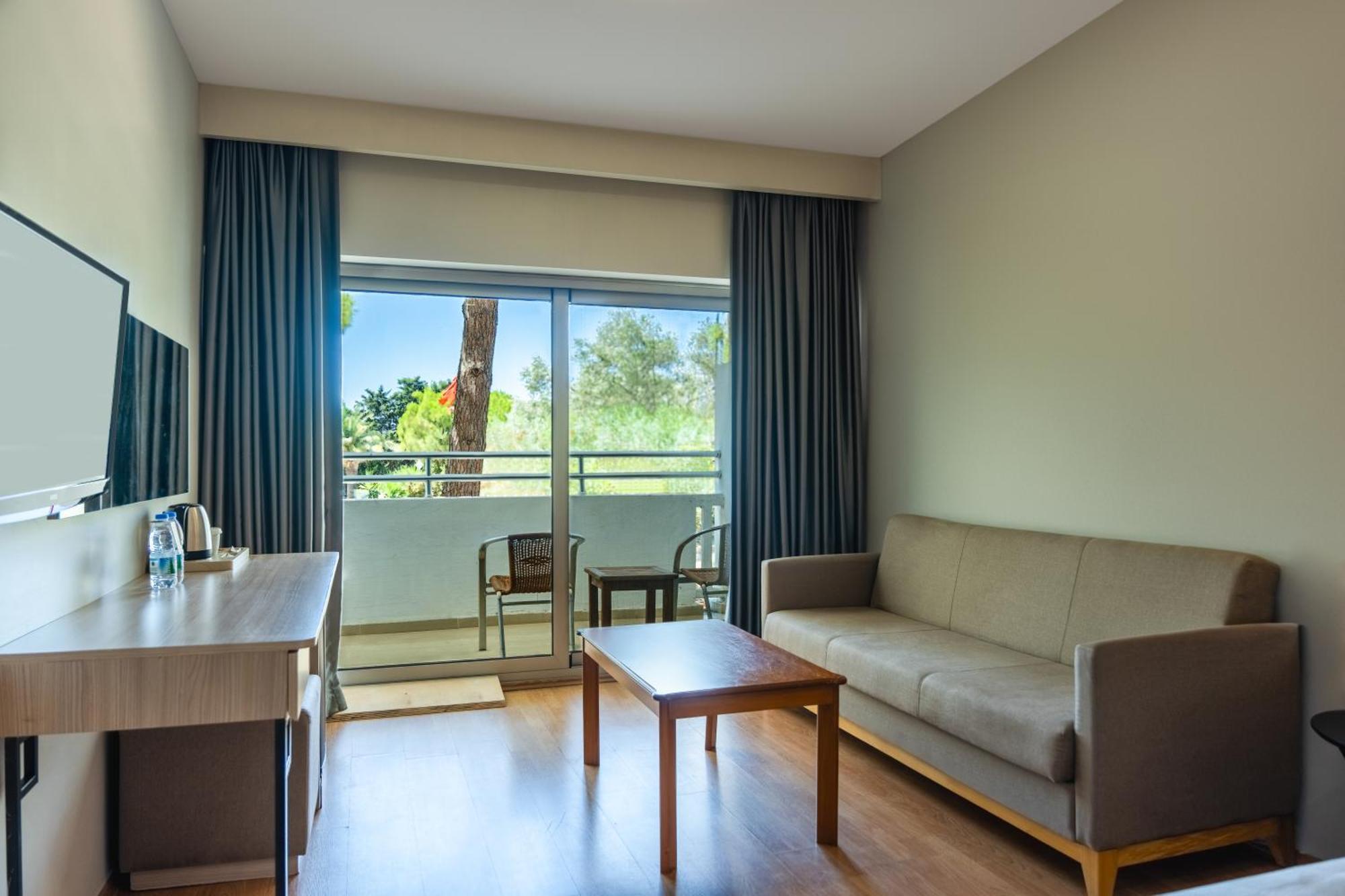 Altin Yunus Hotel & Spa - Çeşme מראה חיצוני תמונה