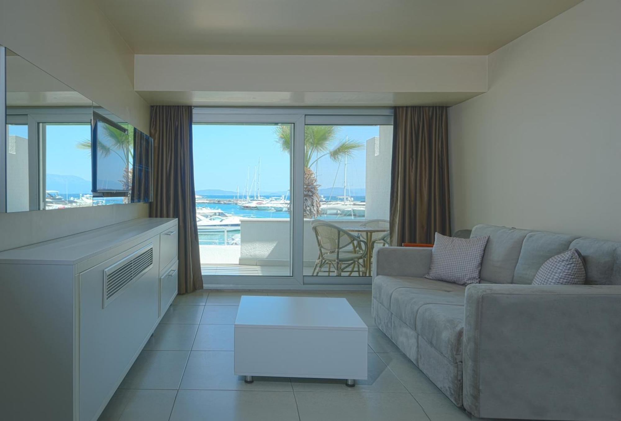 Altin Yunus Hotel & Spa - Çeşme מראה חיצוני תמונה