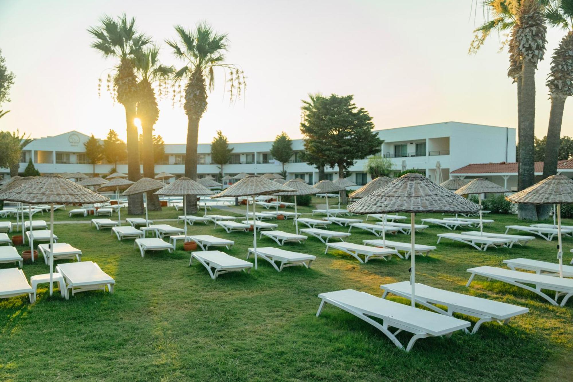 Altin Yunus Hotel & Spa - Çeşme מראה חיצוני תמונה